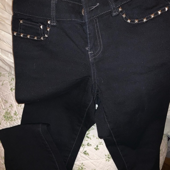 Black Cache Premium Jeans - Picture 2 of 8